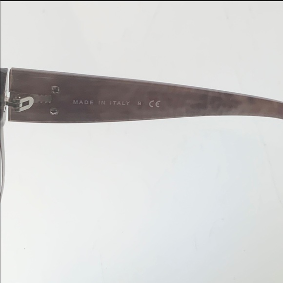 ‼️SOLD‼️CHANEL Sunglasses 5221 Black - Picture 9 of 12